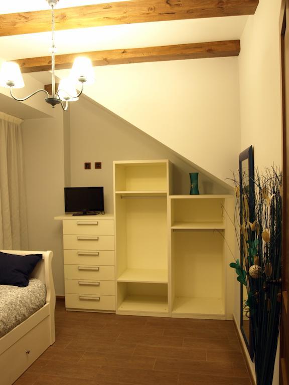 Apartamentos Rurales El Palomar Villar del Humo Rum bild